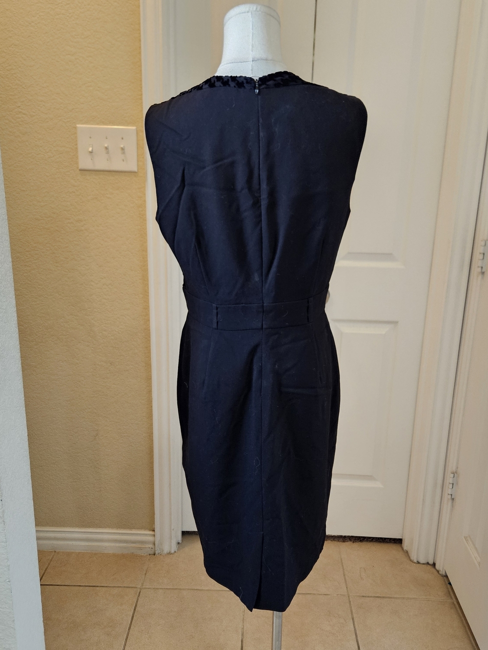 Calvin Klein Black Textured Fit & Flare Dress – Size 8 - Picture 9 of 11